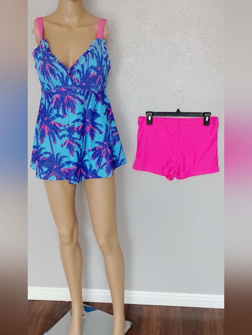 Women's 2-Piece Tankini Swimsuit Set Tropical Palm Tree Swim Dress with Pink .